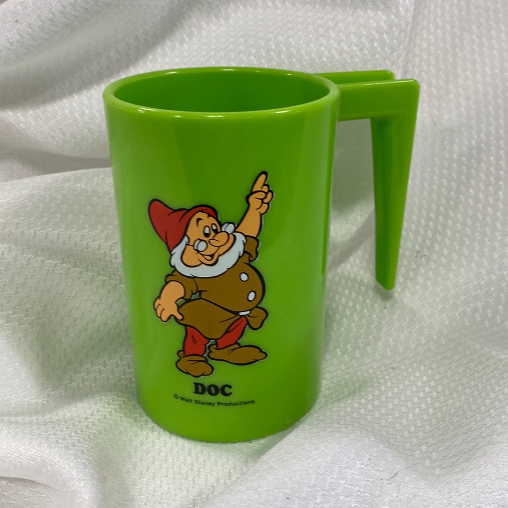 WALT DISNEY DOC CUP